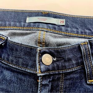 Levi’s boyfriend crop dark wash size 29